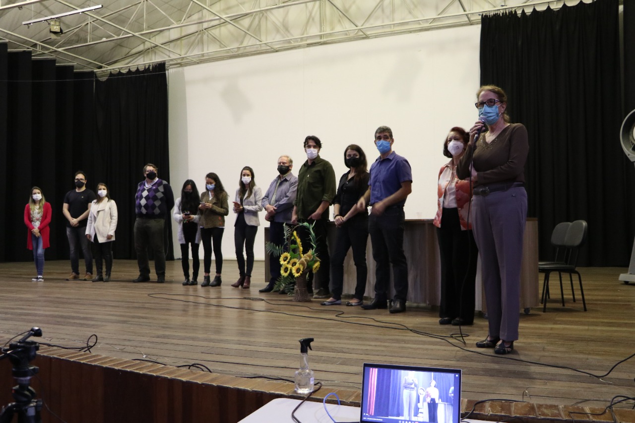 4Âº AudiÃªncia PÃºblica de RevisÃ£o do Plano Diretor e ElaboraÃ§Ã£o do Plano de Mobilidade de Mandirituba foi realizada em Teatro da cidade