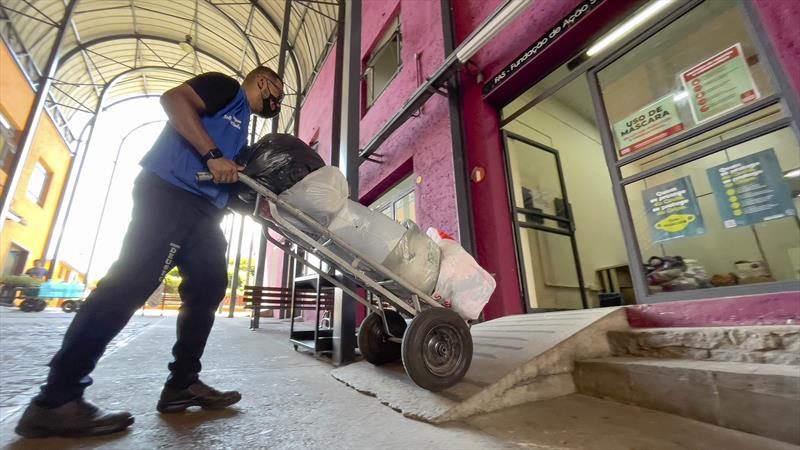 DoaÃ§Ãµes para PetrÃ³polis podem ser feitas em 69 pontos de Curitiba e regiÃ£o